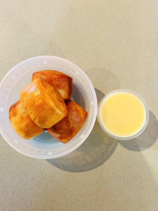 Fried Mini Buns (4pcs) 炸小馒头